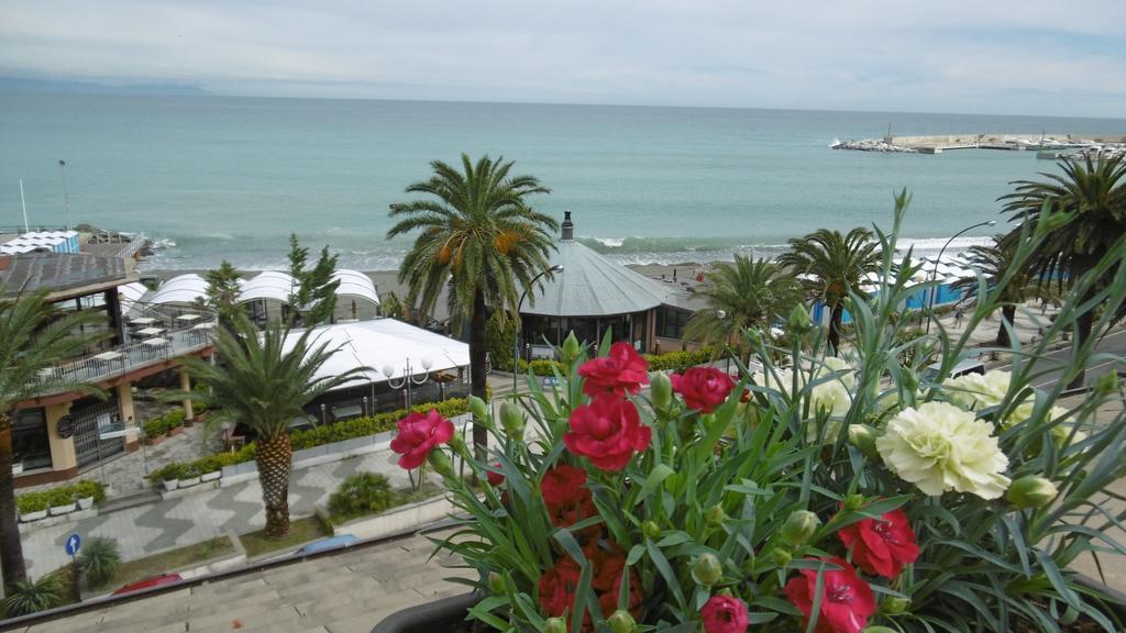 Hotel Riviera Arenzano Exteriér fotografie