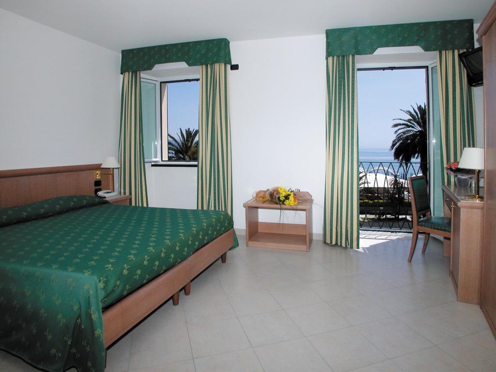 Hotel Riviera Arenzano Pokoj fotografie